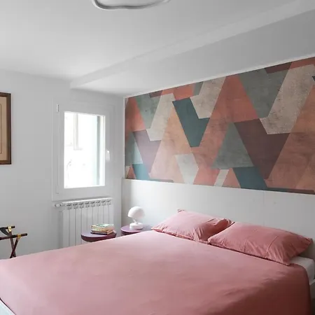 Vibes - Centro Storico E Mare Apartment *